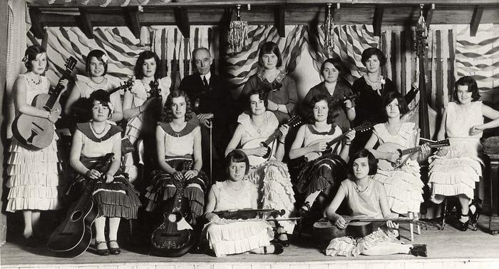 Gilheeny Women's orchestra